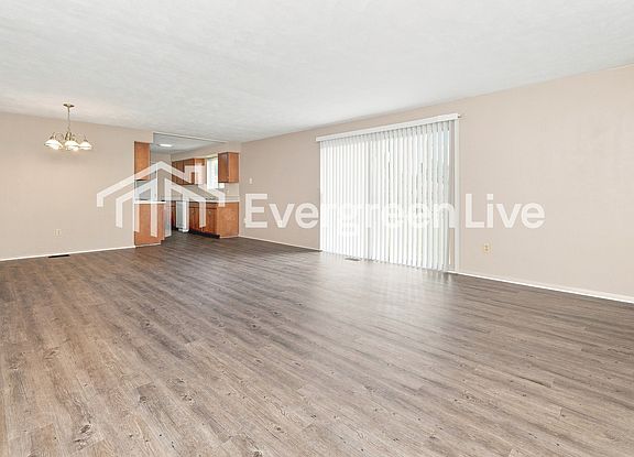 5th image of 612 Ellsworth Dr