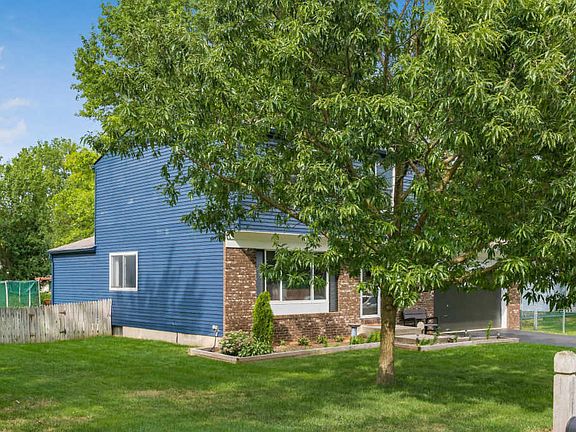 4th image of 6598 Falls Cir