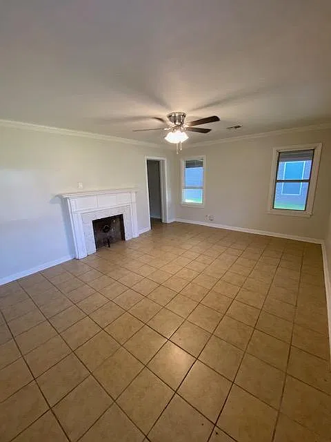 3 bed, 1092 sqft, $1,150 — Photo 2