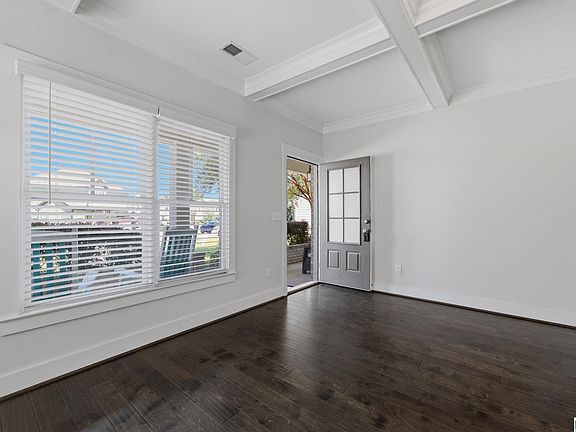 4th image of 175 King Richards Way