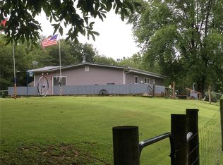 1894 Old Park Ave, Mulberry Grove, IL 62262