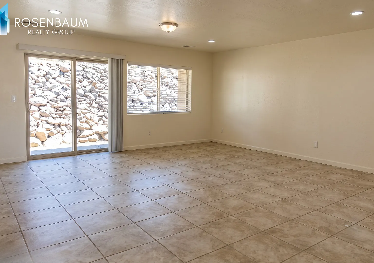 Beautiful 3-Bedroom, 2-Bath Apartment in Prescott Valley — Photo 4