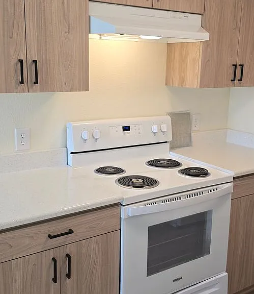 Winfou06-Columbia Village Apartments — Photo 32