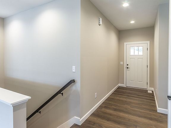 5th image of 50216 Linnwood Dr