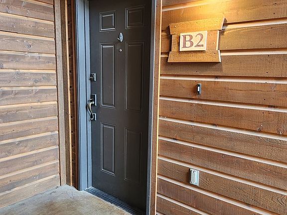 3rd image of 200 E Malibu Dr Unit B2