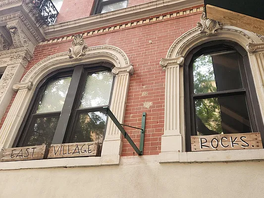 Rented by Corcoran | media 23