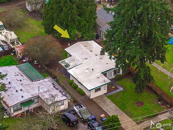 2nd image of 7436 S Pine Street