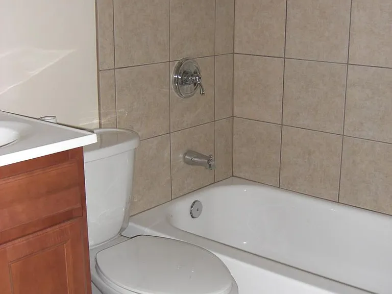 1424 N Euclid Ave — Photo 14