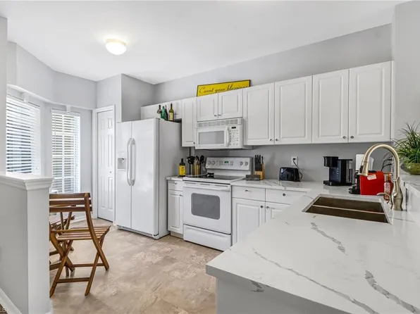 9175 Celeste DR #2-202, NAPLES, FL 34113