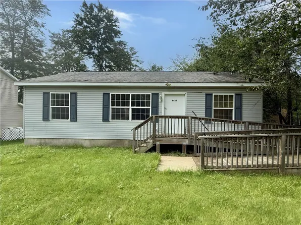 6372 Baltic Ave, Tobyhanna, PA 18466