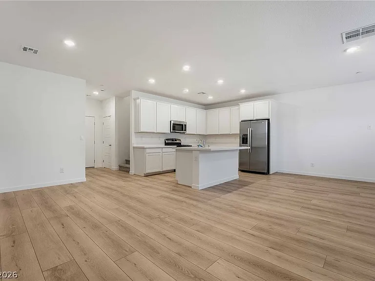 2558 Venetia Pointe St — Photo 5