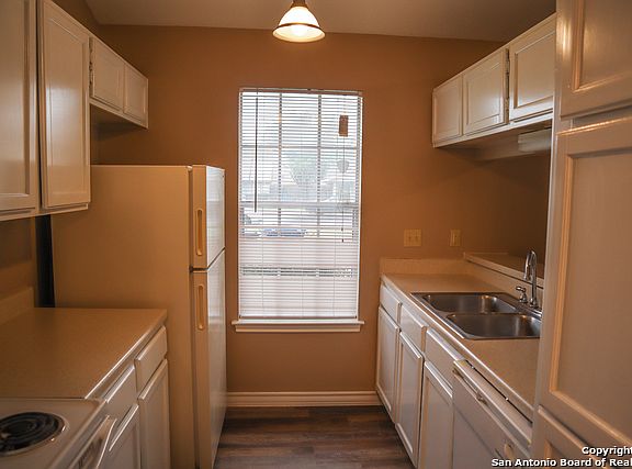 4th image of 5246 Gawain Dr #5248