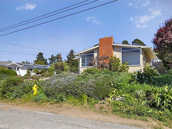 3rd image of 1000 Ridgeway St