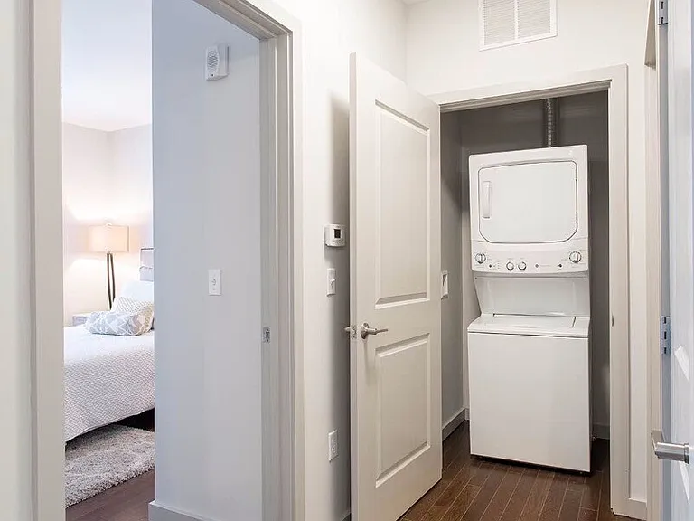 40 Marion St #207 — Photo 4
