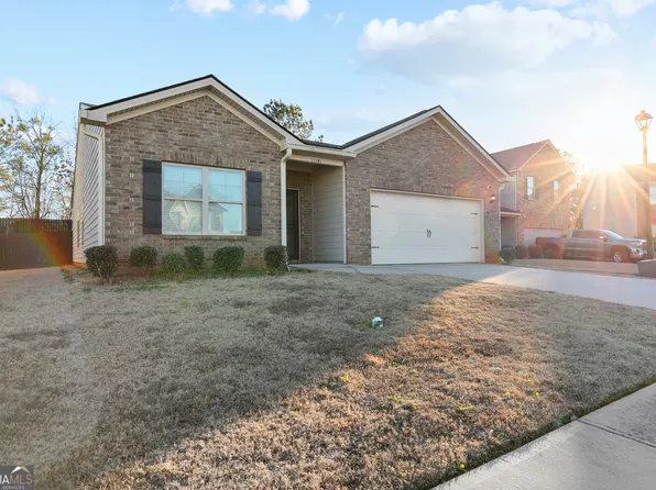 11181 Wind Ridge Dr, Hampton, GA 30228