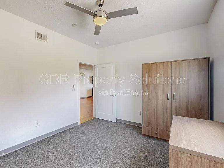 950 4th St NW #310 — Photo 11