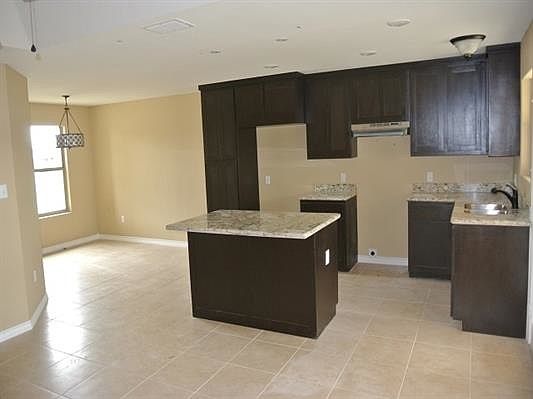 5th image of 2227 Los Pinos Dr