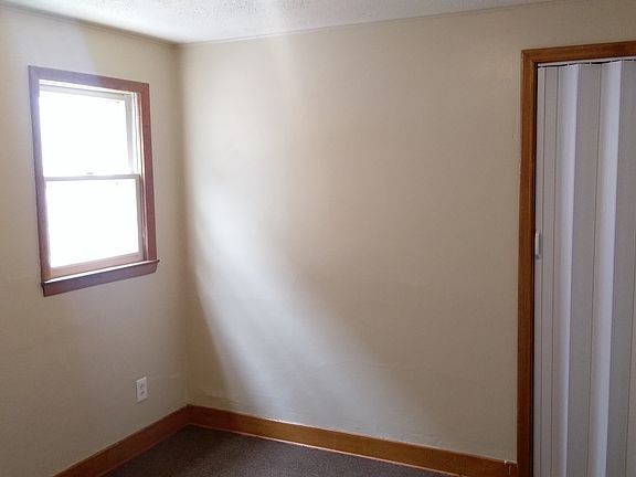 3rd image of 2214 Falls St #1