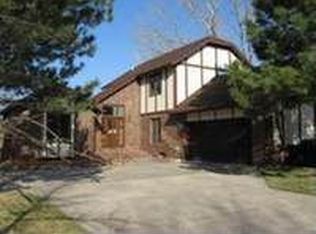 3404 Arrowhead Dr, Hutchinson, KS 67502