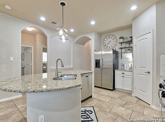 3rd image of 5842 Akin Pl