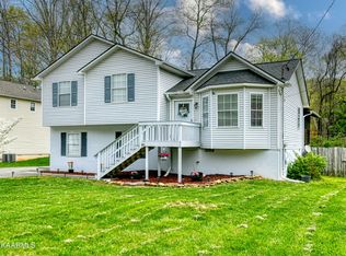 3920 Abercorn Rd, Knoxville, TN 37921