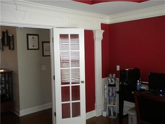 4th image of 1113 Pinnacle Hills Dr