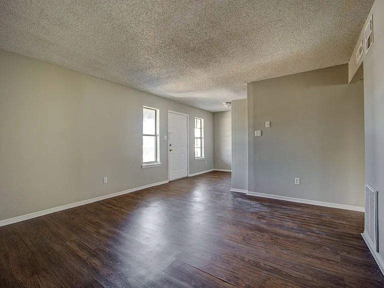 The Dogwood: 1 & 2 Bedroom Apartments — Photo 16