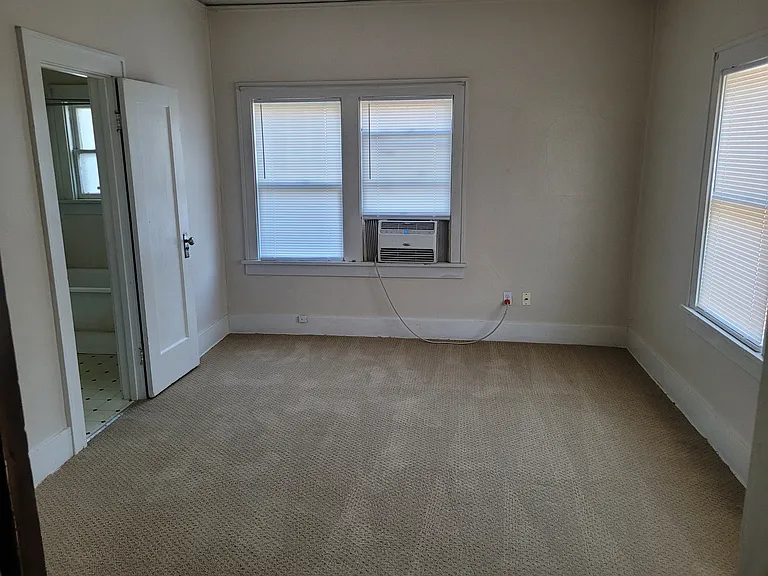 411 S Polk St — Photo 6