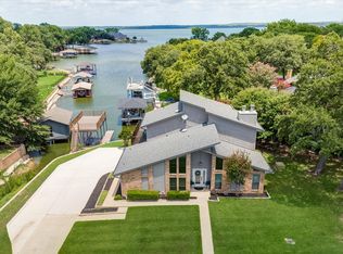 1521 Westcreek Dr, Azle, TX 76020