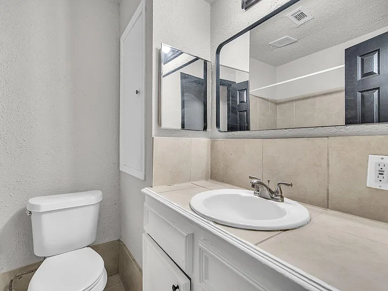 10902 Jutland Rd — Photo 10