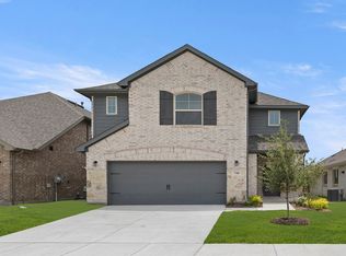 8724 Lone Star St, Aubrey, TX 76227
