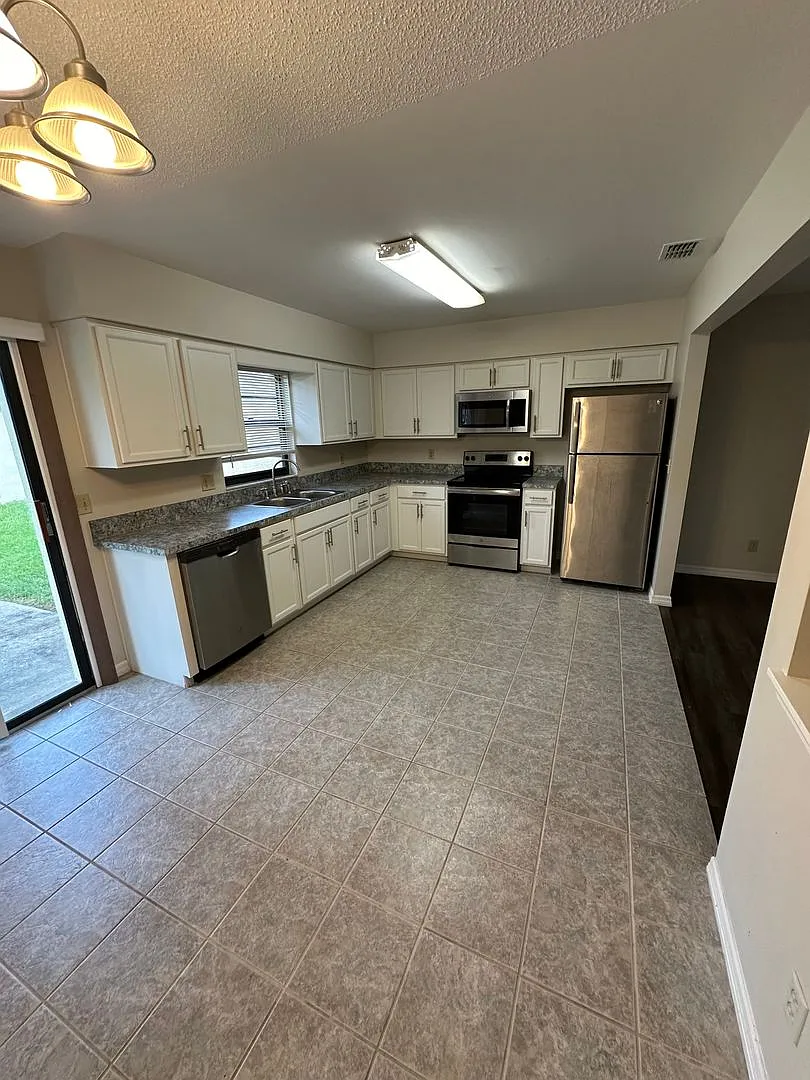 Move In Special- Lovely 2/2 Duplex Home For Rent In St. Cloud — Photo 4