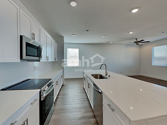 3rd image of 8426 Buckskin Cliff Ave