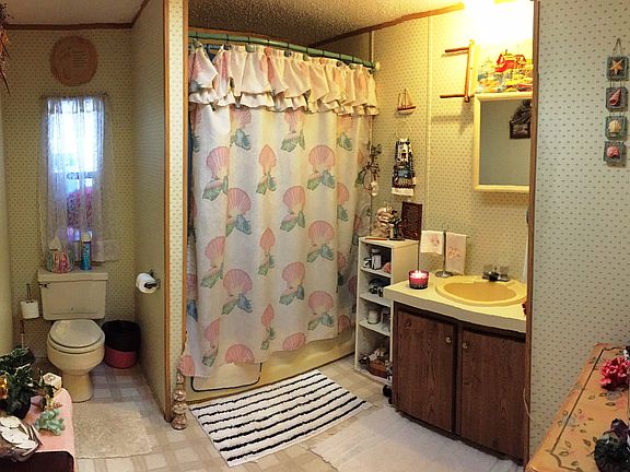 4th image of 6 Cactus Cir E