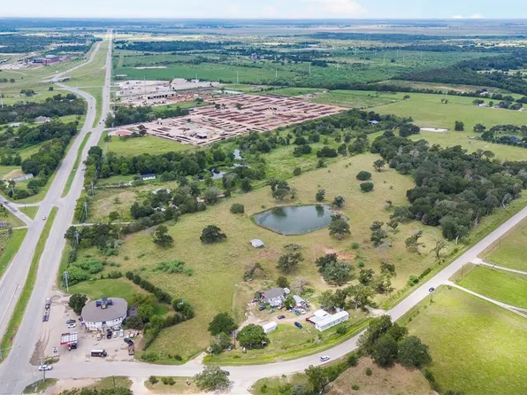 1839 Smetana Rd, Bryan, TX 77807