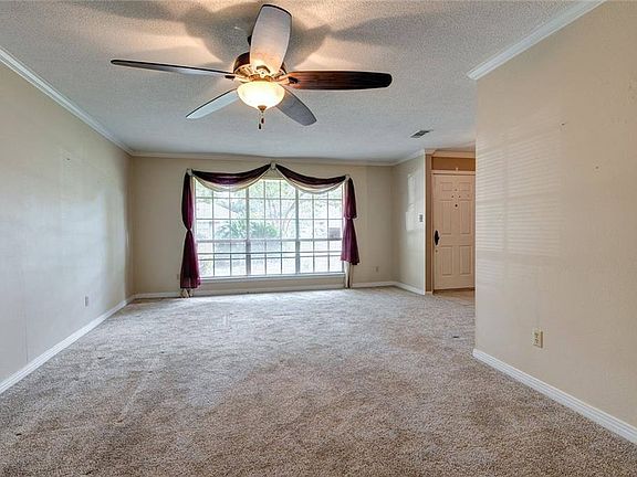 3rd image of 1541 Englewood Dr