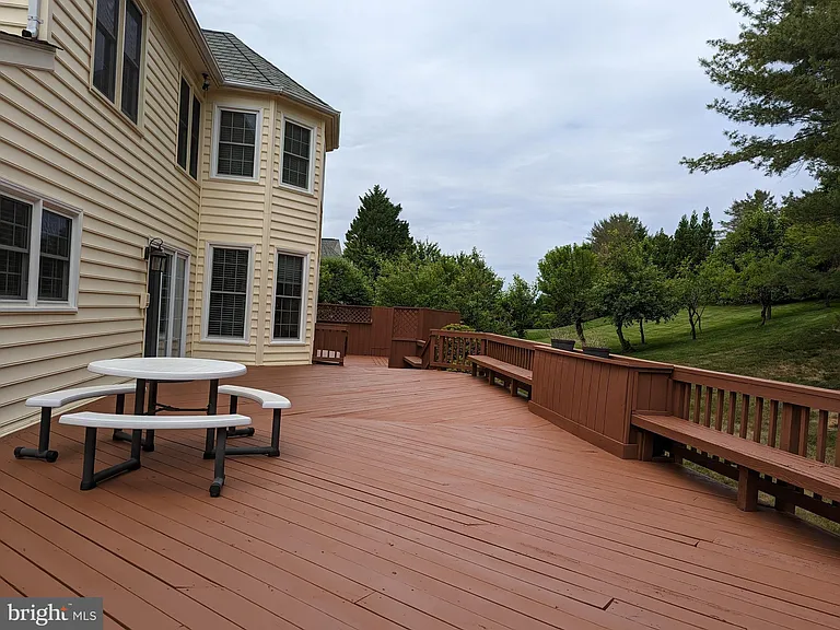 9706 Middleton Ridge Rd — Photo 17