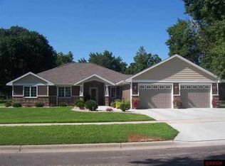 214 S St W, Janesville, MN 56048