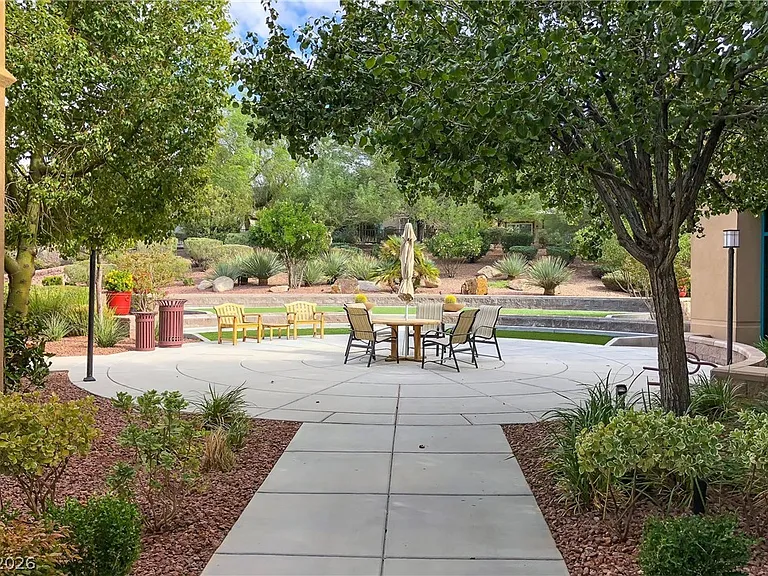 2407 Jada Dr — Photo 32
