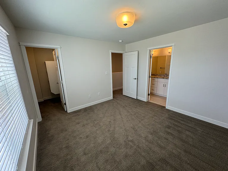 613 Chimney Rock Ln #C — Photo 9