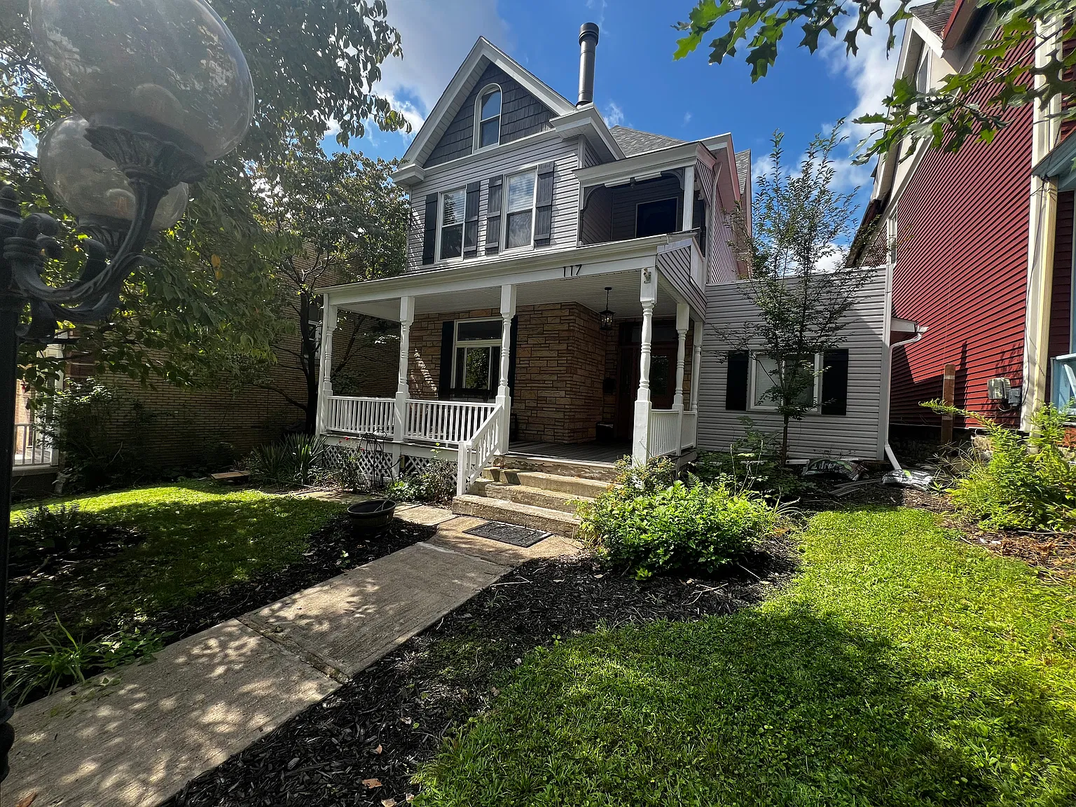 3 bed, 1.5 bath, 2000 sqft, $2,750 — Photo 1