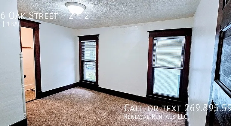 206 Oak St #2 — Photo 33