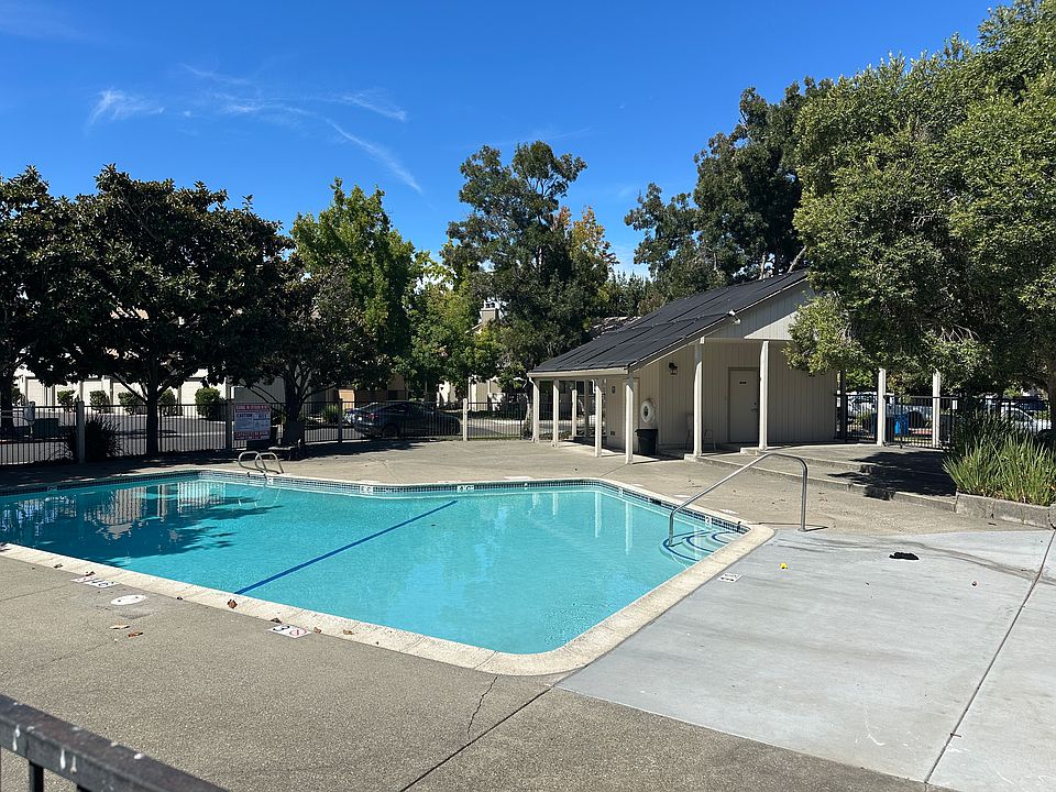 1st image of 2577 Westberry Dr