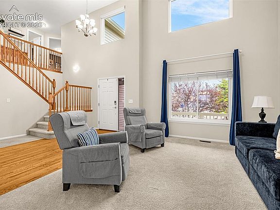 5th image of 9127 Oakmont Rd