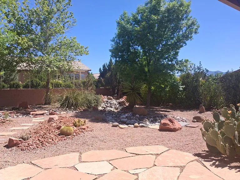 865 S Cedar Ridge Ct — Photo 16