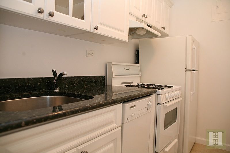 2nd image of 201 E 19th St APT 9K