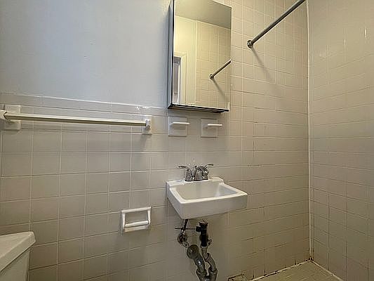 4th image of 195 Bleecker St #14