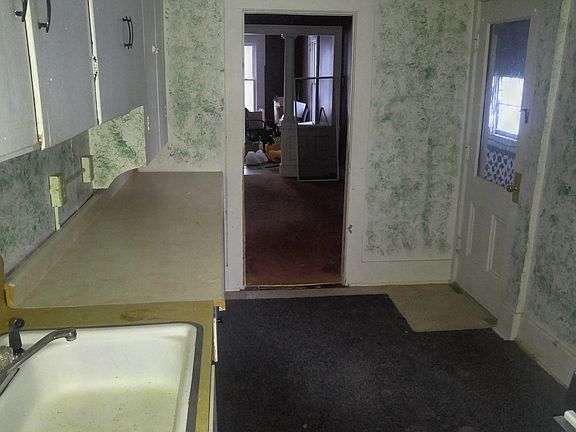 3rd image of 16 Cottage St #2