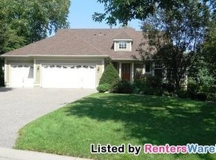 2950 Seminary Dr, New Brighton, MN 55112