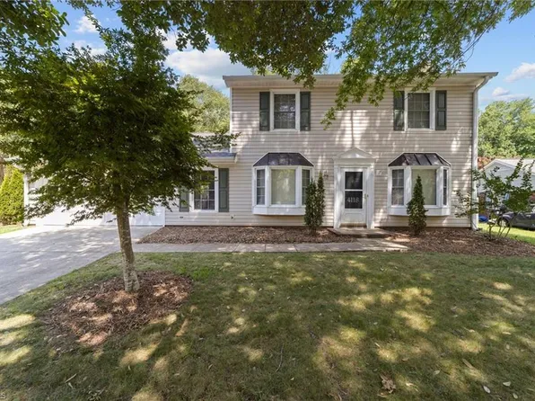 4118 Silver Fox Ct, High Point, NC 27265